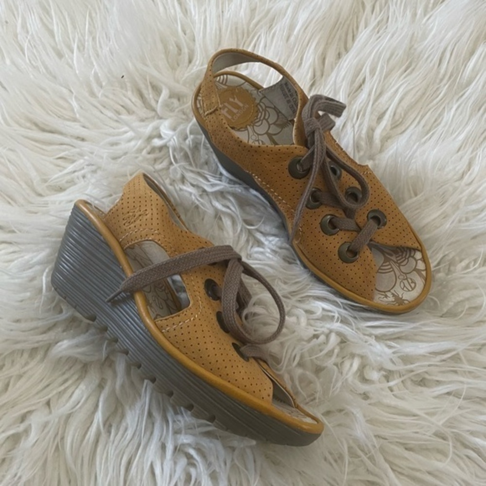 Fly London‎ Ylva mustard lace up wedge sandals size 40